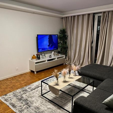 Appartement - La Defense Пюто Екстер'єр фото