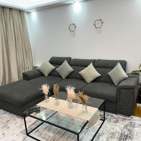 Appartement - La Defense Пюто Екстер'єр фото